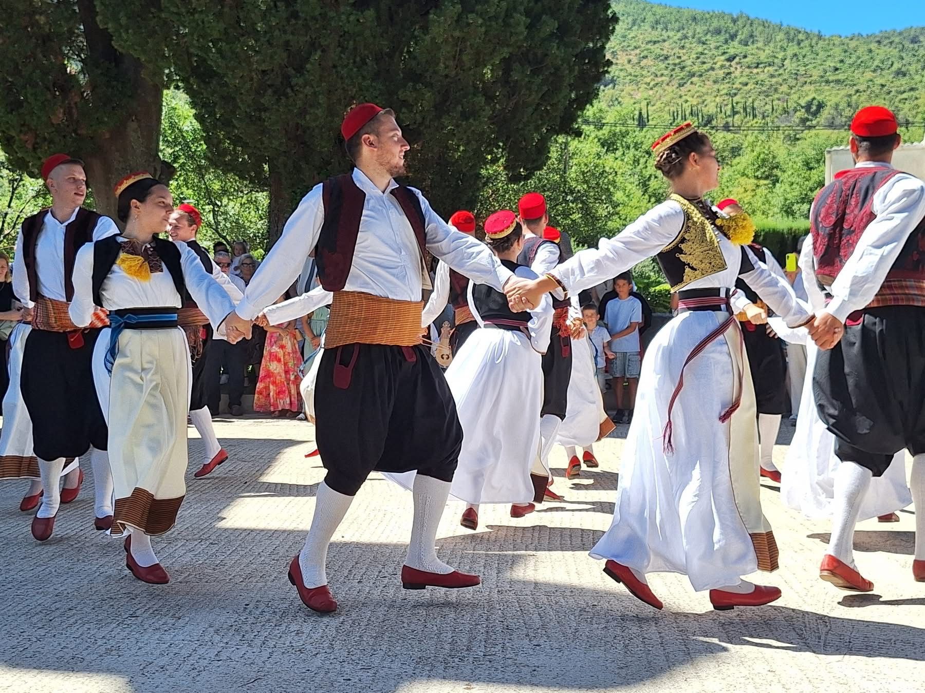 Koncert folkloraša
