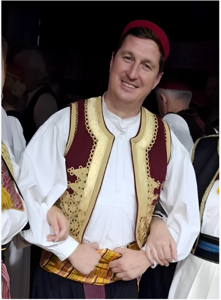 Voditelj plesne sekcije